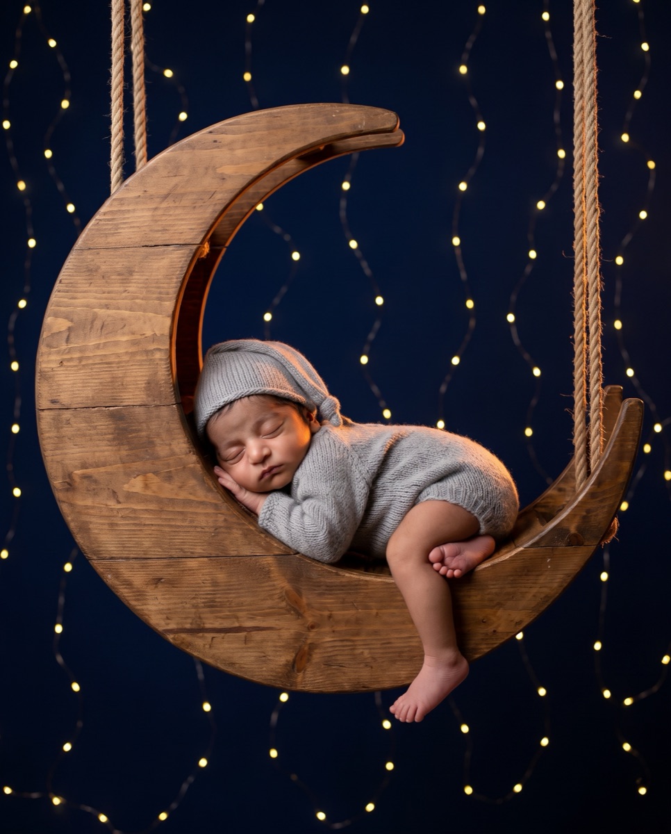 Crescent Moon & Stars — example photoshoot result